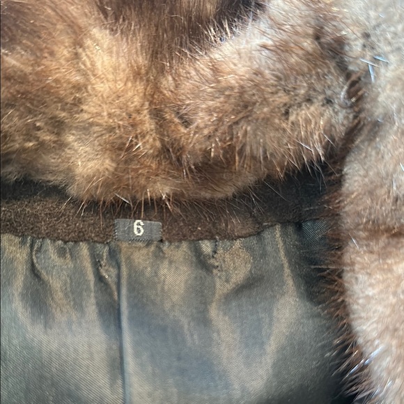 Brown vintage rabbit Fur Jacket, size 6. - Picture 10 of 10